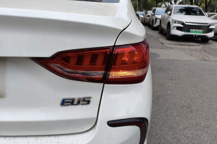 Used BAIC Beijing EU5 2022 Ride-Hailing Luxury Edition Exterior 6