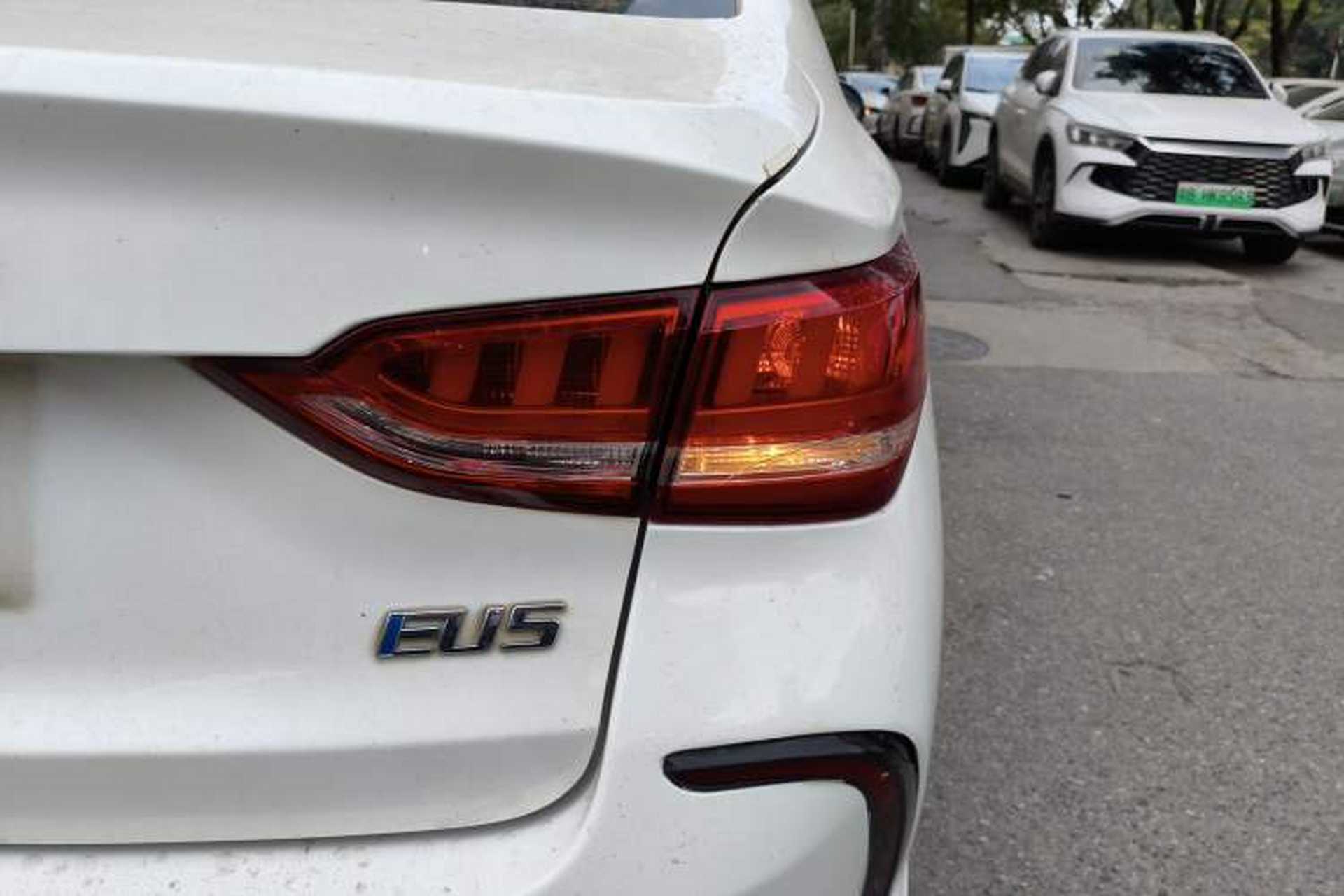 Used BAIC Beijing EU5 2022 Ride-Hailing Luxury Edition Exterior 6