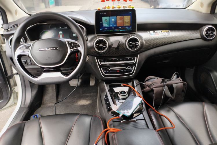 Used BAIC Beijing EU5 2022 Ride-Hailing Luxury Edition Interior 2