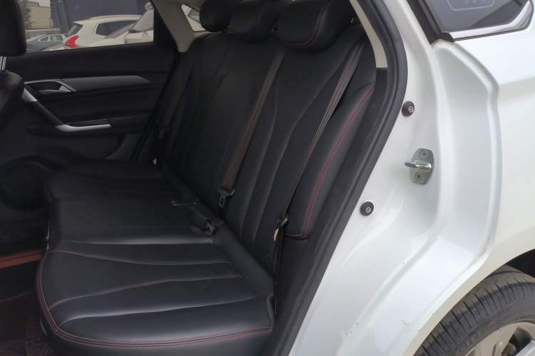 Used BAIC Beijing EU5 2022 Ride-Hailing Luxury Edition Interior 4