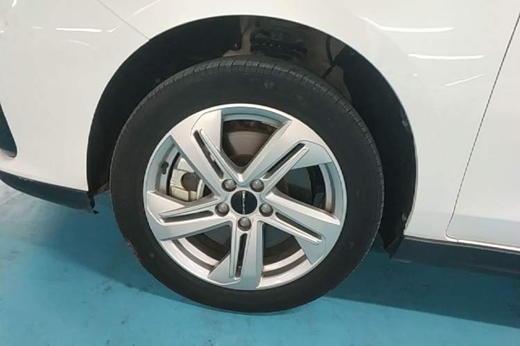 Used BAIC Beijing EU5 2022 Ride-Hailing High-Power Luxury Edition Left Front Wheel Hub
