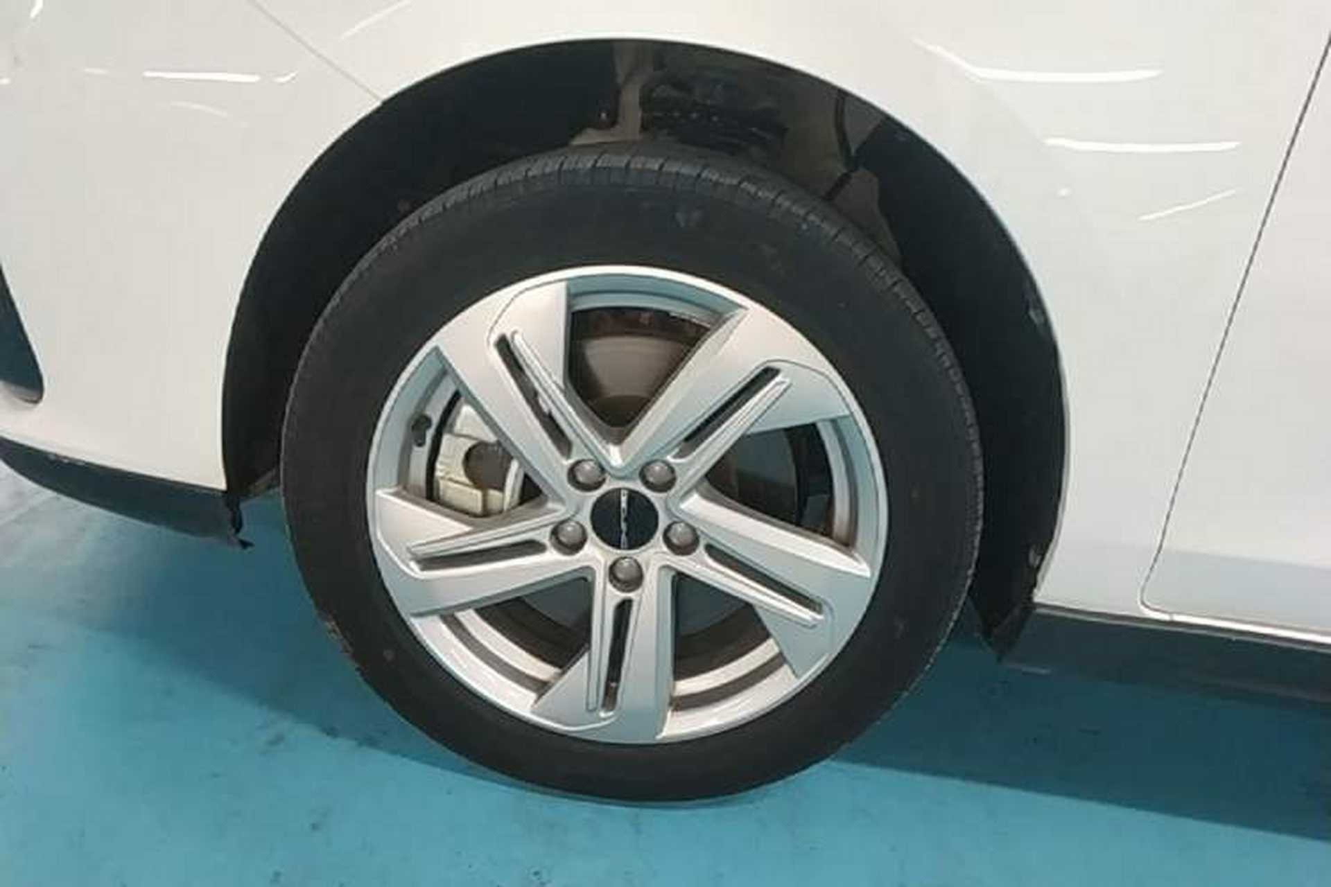 Used BAIC Beijing EU5 2022 Ride-Hailing High-Power Luxury Edition Left Front Wheel Hub
