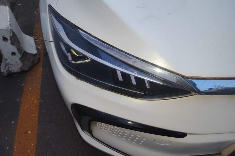 Used BAIC Beijing EU5 2022 Ride-Hailing Luxury Edition Right Front Headlight