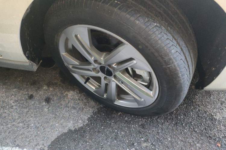 Used BAIC Beijing EU5 2022 Ride-Hailing Luxury Edition Right Front Wheel Hub