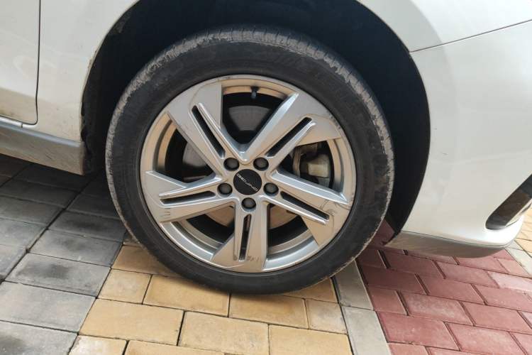 Used BAIC Beijing EU5 2022 Ride-Hailing Luxury Edition Right Front Wheel Hub