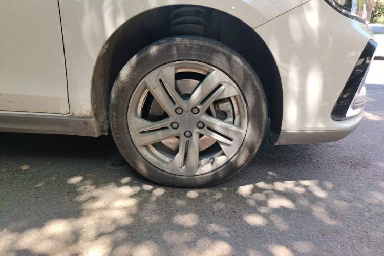 Used BAIC Beijing EU5 2022 Ride-Hailing Luxury Edition Right Front Wheel Hub
