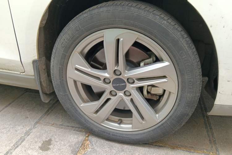 Used BAIC Beijing EU5 2022 Ride-Hailing Edition Right Front Wheel Hub