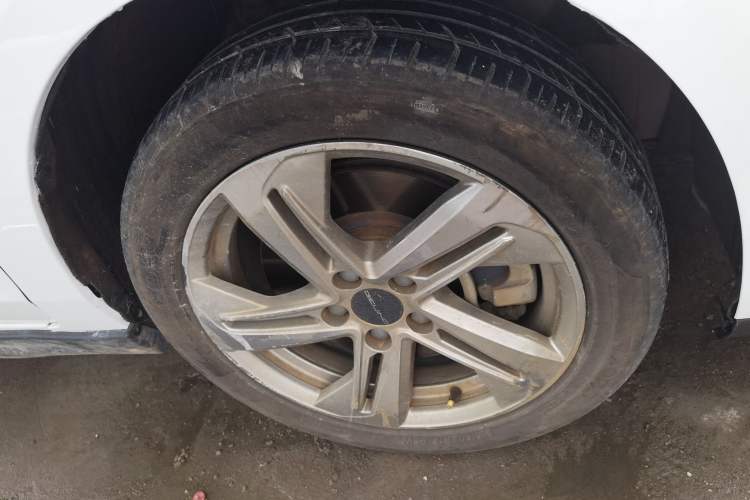 Used BAIC Beijing EU5 2022 Ride-Hailing High-Power Luxury Edition Right Front Wheel Hub