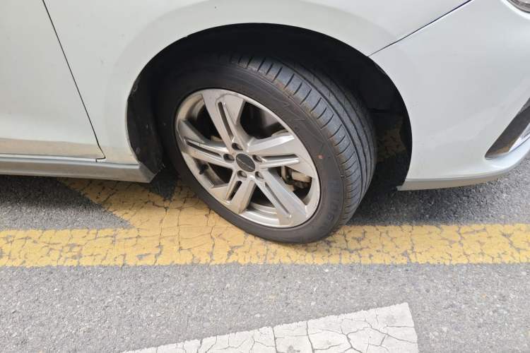 Used BAIC Beijing EU5 2022 Ride-Hailing Luxury Edition Right Front Wheel Hub