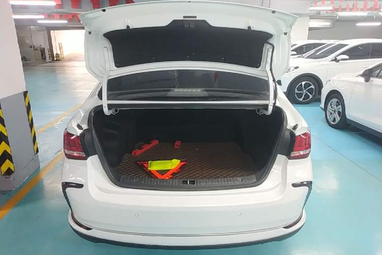 Used BAIC Beijing EU5 2022 Ride-Hailing High-Power Luxury Edition Trunk
