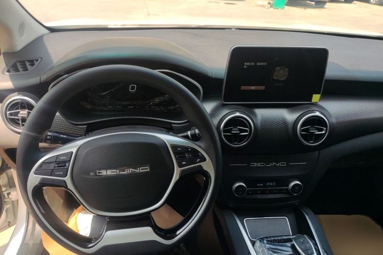 Used BAIC Beijing EU5 2025 Hongtu Standard Edition Center Console