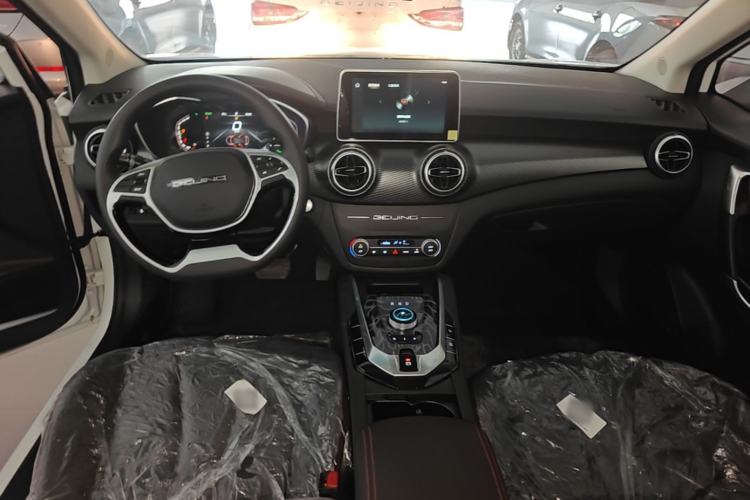 Used BAIC Beijing EU5 2025 Hongtu Standard Edition Center Console