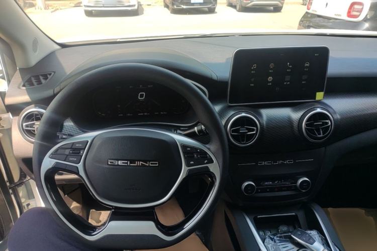 Used BAIC Beijing EU5 2025 Hongtu Standard Edition Center Console