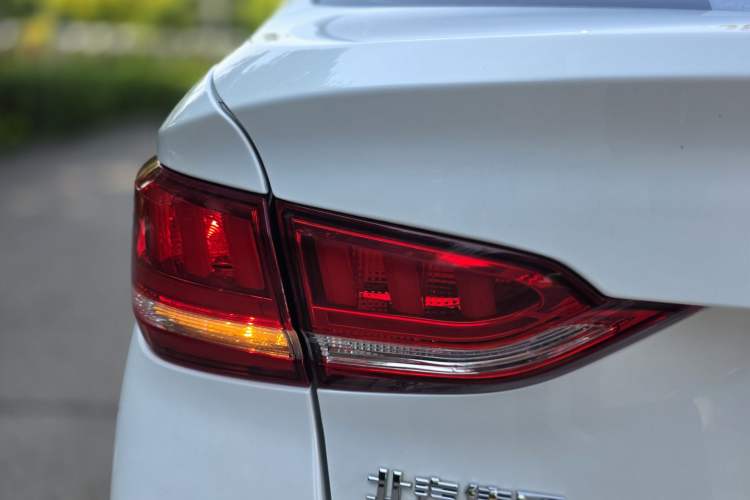 Used BAIC Beijing EU5 2025 Hongtu Standard Edition Exterior 11