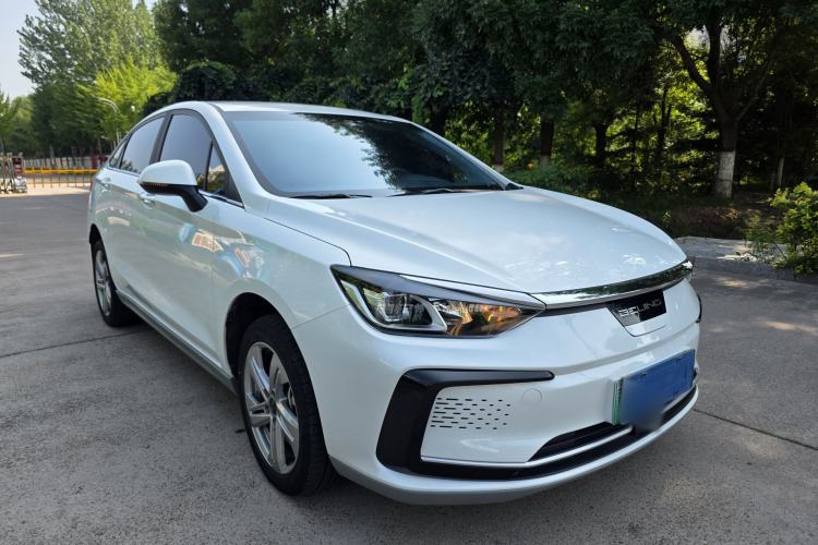 Used BAIC Beijing EU5 2025 Hongtu Standard Edition Exterior 2