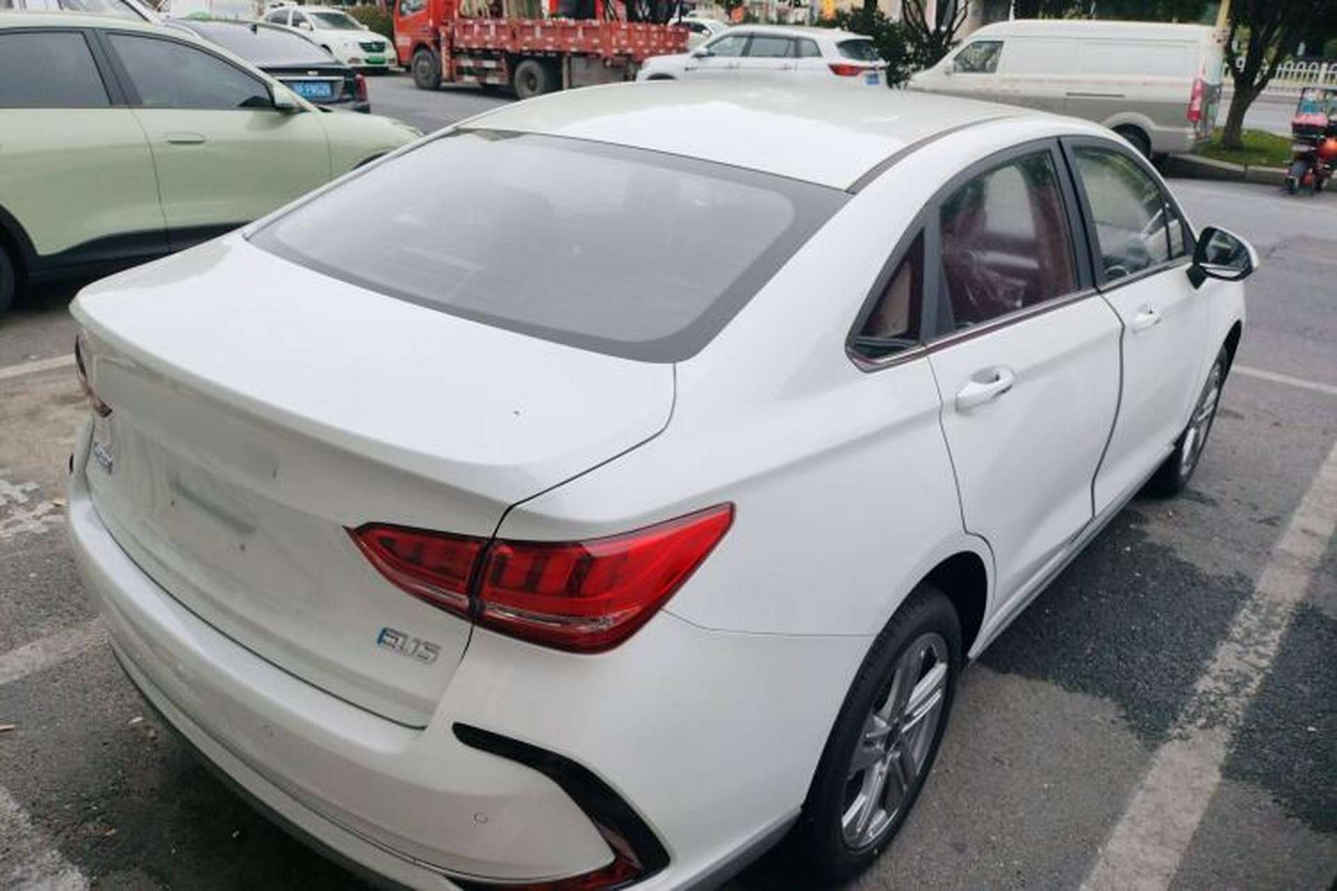 Used BAIC Beijing EU5 2025 Hongtu Standard Edition Exterior 3