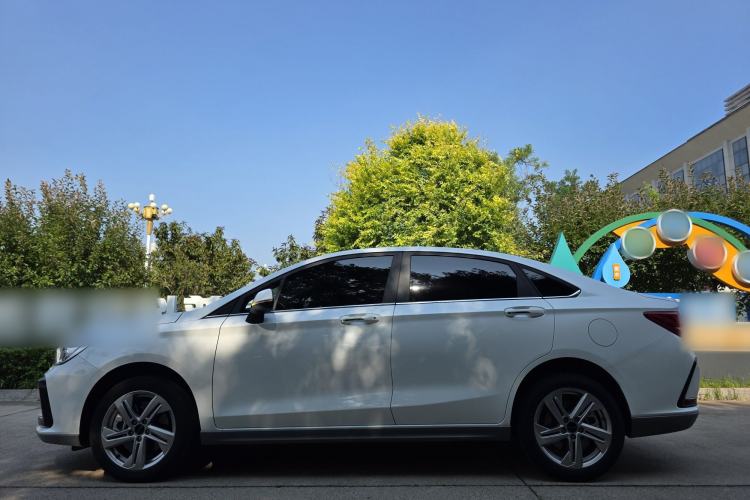 Used BAIC Beijing EU5 2025 Hongtu Standard Edition Exterior 3