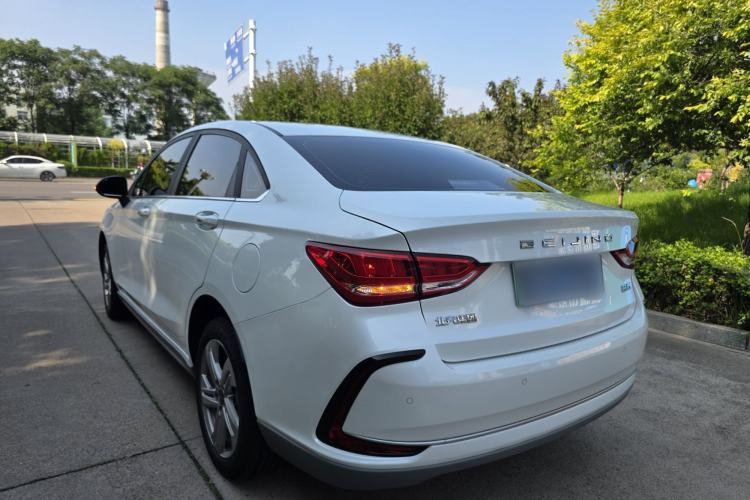 Used BAIC Beijing EU5 2025 Hongtu Standard Edition Exterior 4