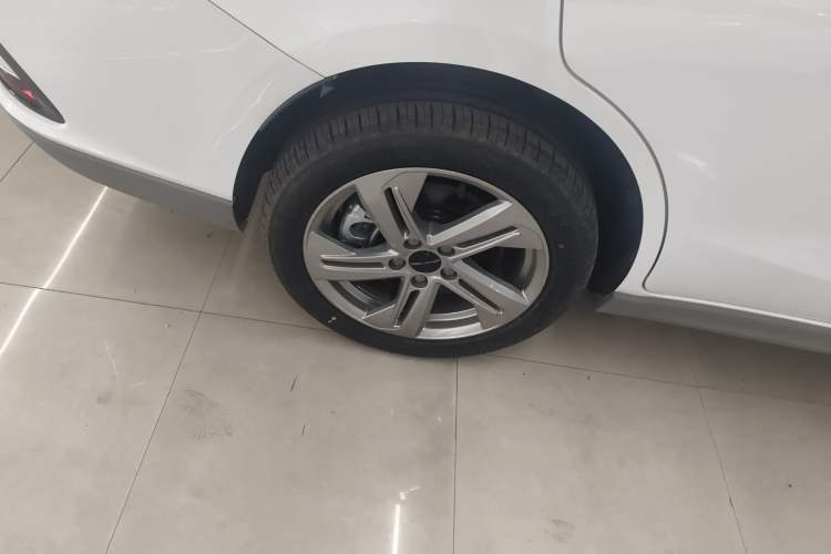 Used BAIC Beijing EU5 2025 Hongtu Standard Edition Exterior 5
