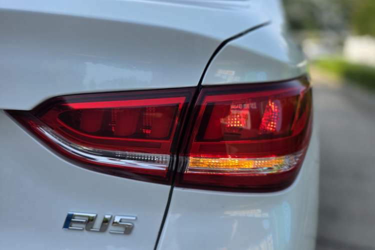 Used BAIC Beijing EU5 2025 Hongtu Standard Edition Exterior 8
