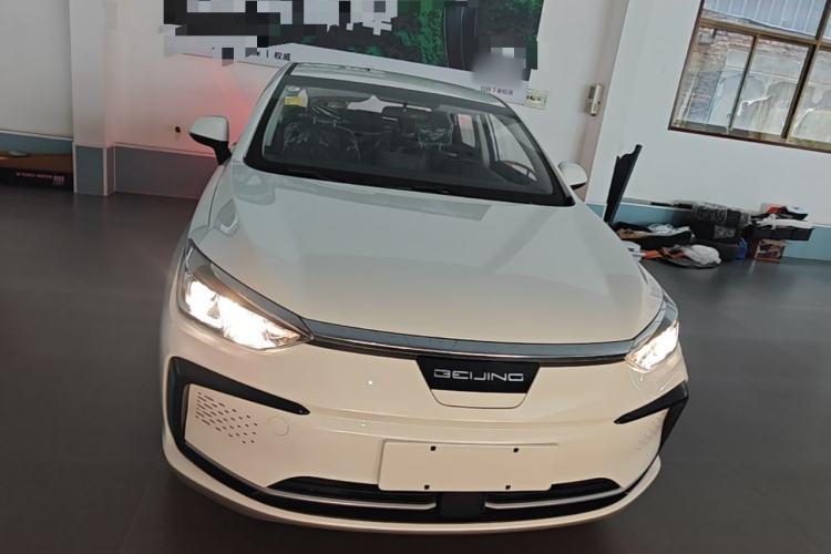 Used BAIC Beijing EU5 2025 Hongtu Standard Edition Front