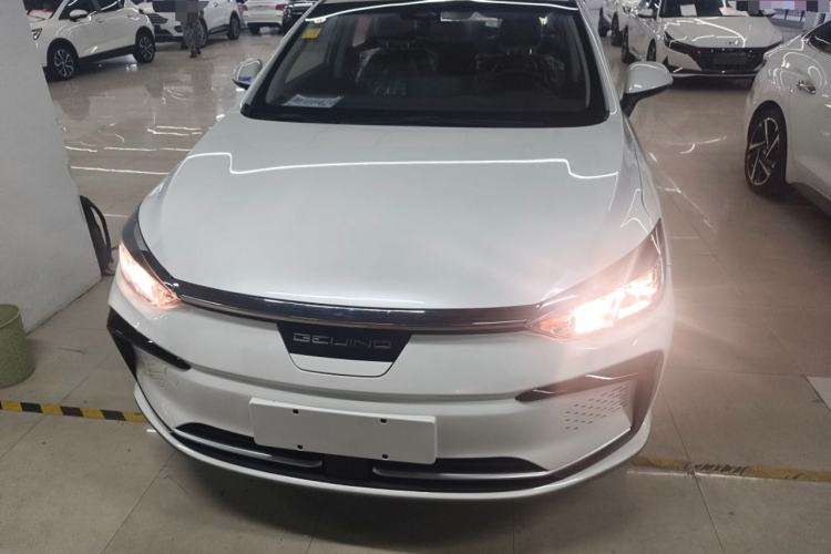 Used BAIC Beijing EU5 2025 Hongtu Standard Edition Front