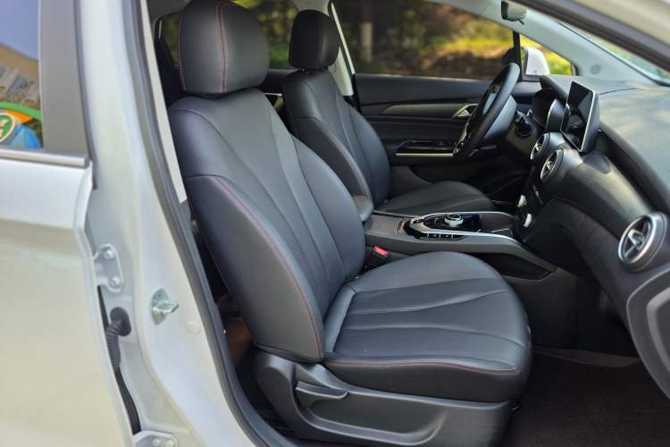 Used BAIC Beijing EU5 2025 Hongtu Standard Edition Interior 3