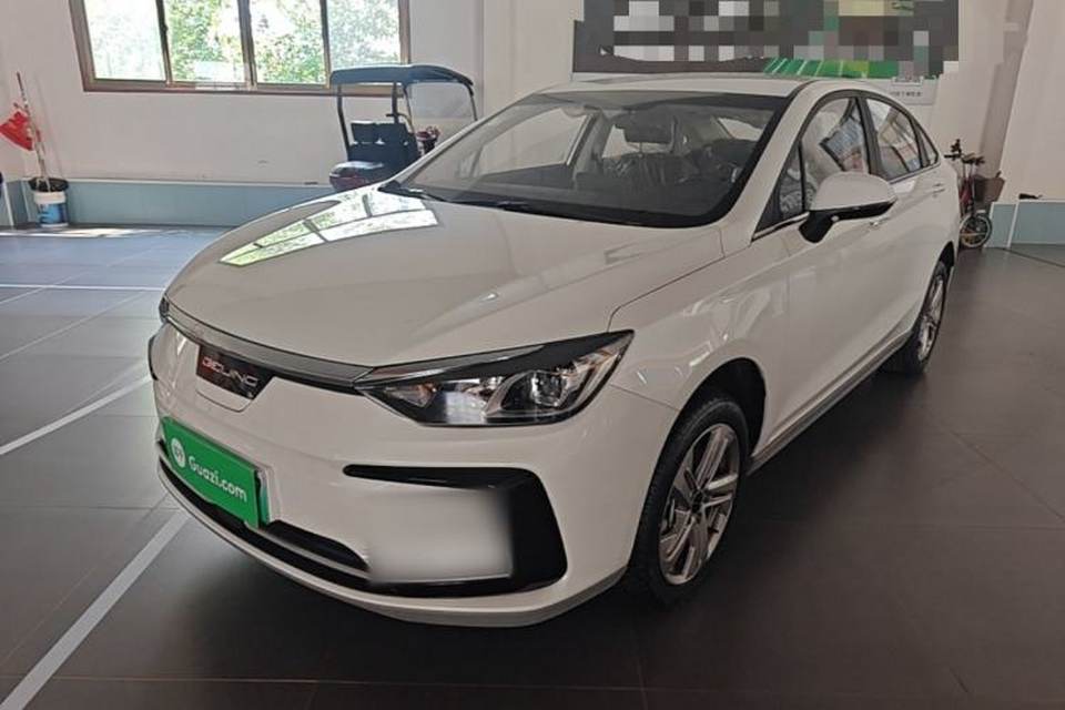 BAIC Beijing EU5 2025
