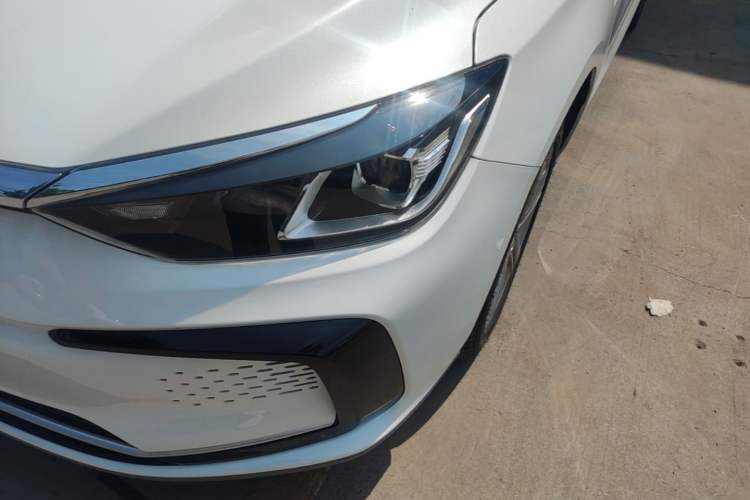 Used BAIC Beijing EU5 2025 Hongtu Standard Edition Left Front Headlight