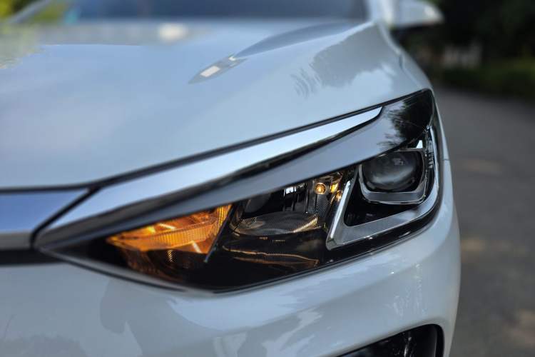 Used BAIC Beijing EU5 2025 Hongtu Standard Edition Left Front Headlight