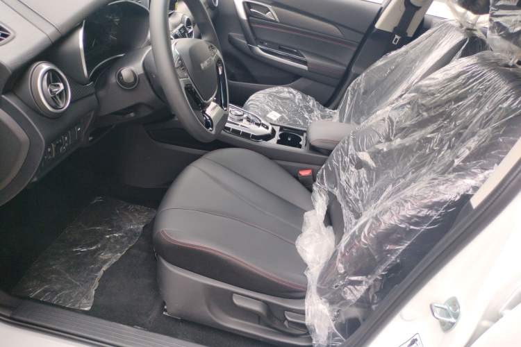 Used BAIC Beijing EU5 2025 Hongtu Standard Edition Left Front Seat