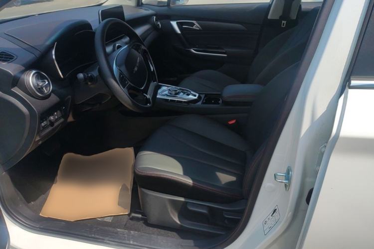Used BAIC Beijing EU5 2025 Hongtu Standard Edition Left Front Seat