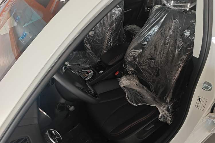 Used BAIC Beijing EU5 2025 Hongtu Standard Edition Left Front Seat