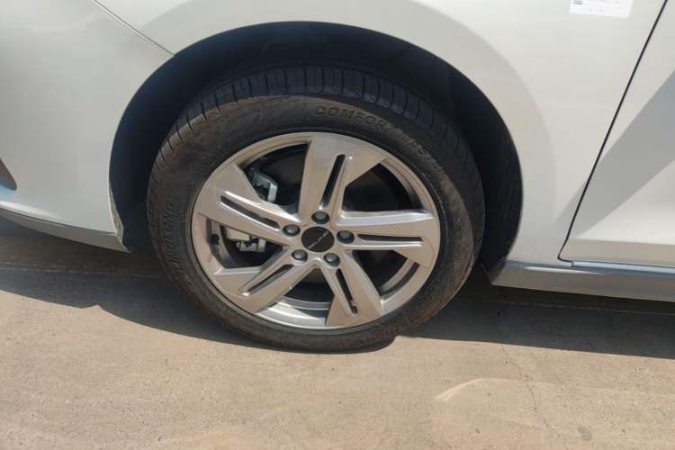 Used BAIC Beijing EU5 2025 Hongtu Standard Edition Left Front Wheel Hub