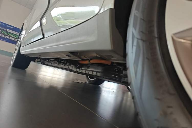 Used BAIC Beijing EU5 2025 Hongtu Standard Edition Left Side Sill