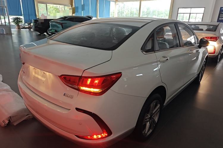 Used BAIC Beijing EU5 2025 Hongtu Standard Edition Rear Right 45 Deg