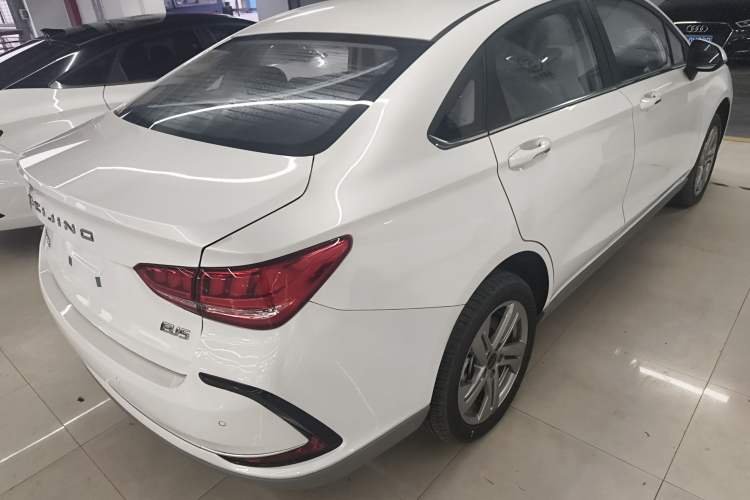 Used BAIC Beijing EU5 2025 Hongtu Standard Edition Rear Right 45 Deg