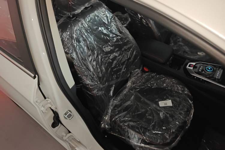 Used BAIC Beijing EU5 2025 Hongtu Standard Edition Right Front Seat