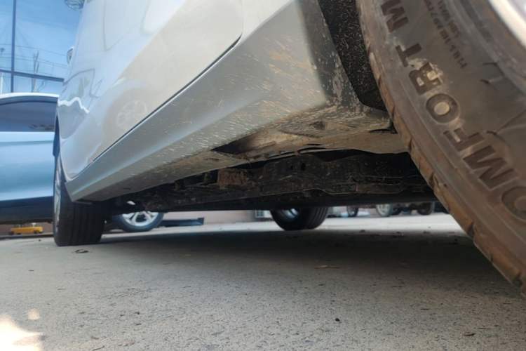 Used BAIC Beijing EU5 2025 Hongtu Standard Edition Right Side Sill