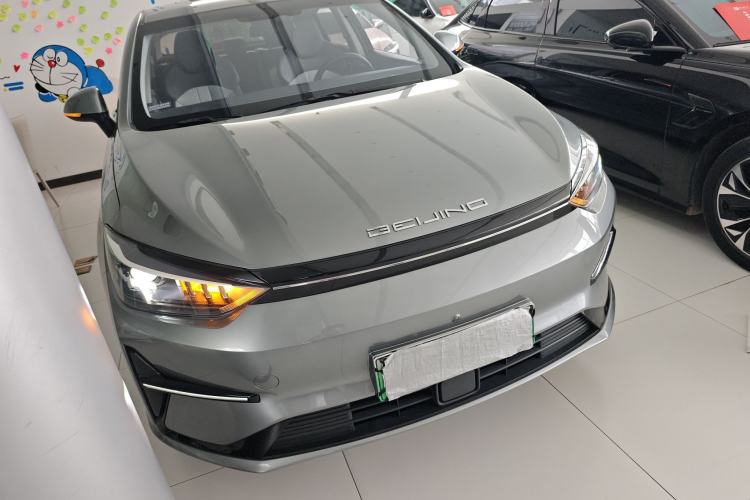 Used BAIC Beijing EU5 PLUS 2023 R500 Premium Travel Edition Front Right 45 Deg