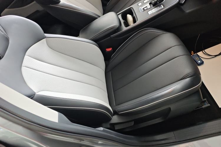 Used BAIC Beijing EU5 PLUS 2023 R500 Premium Travel Edition Right Front Seat