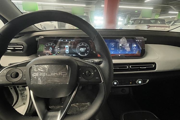 Used BAIC Beijing EU5 PLUS 2023 R600 Premium Edition Interior 2