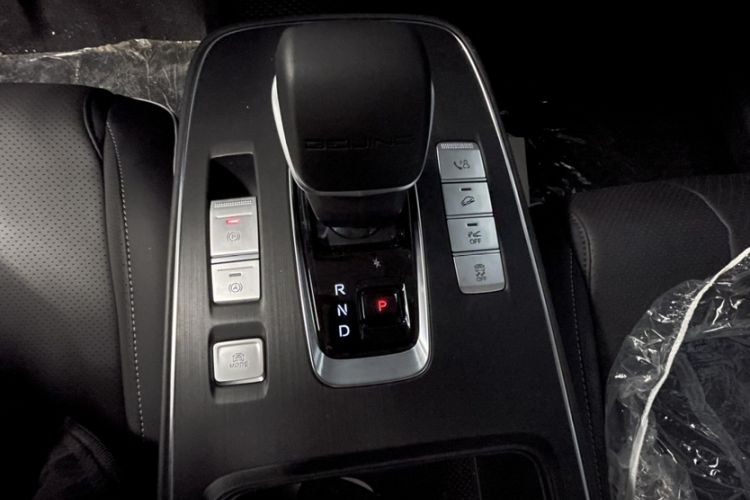 Used BAIC Beijing EU5 PLUS 2023 R600 Premium Edition Interior 3