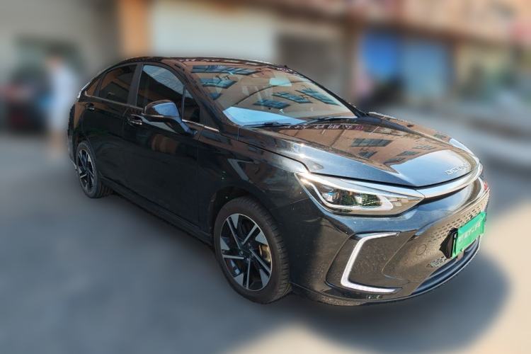 Used BAIC Beijing EU5 PLUS 2021 R500 Premium Edition Front Right 45 Deg