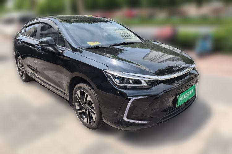 Used BAIC Beijing EU5 PLUS 2021 R600 Premium Edition Front Right 45 Deg