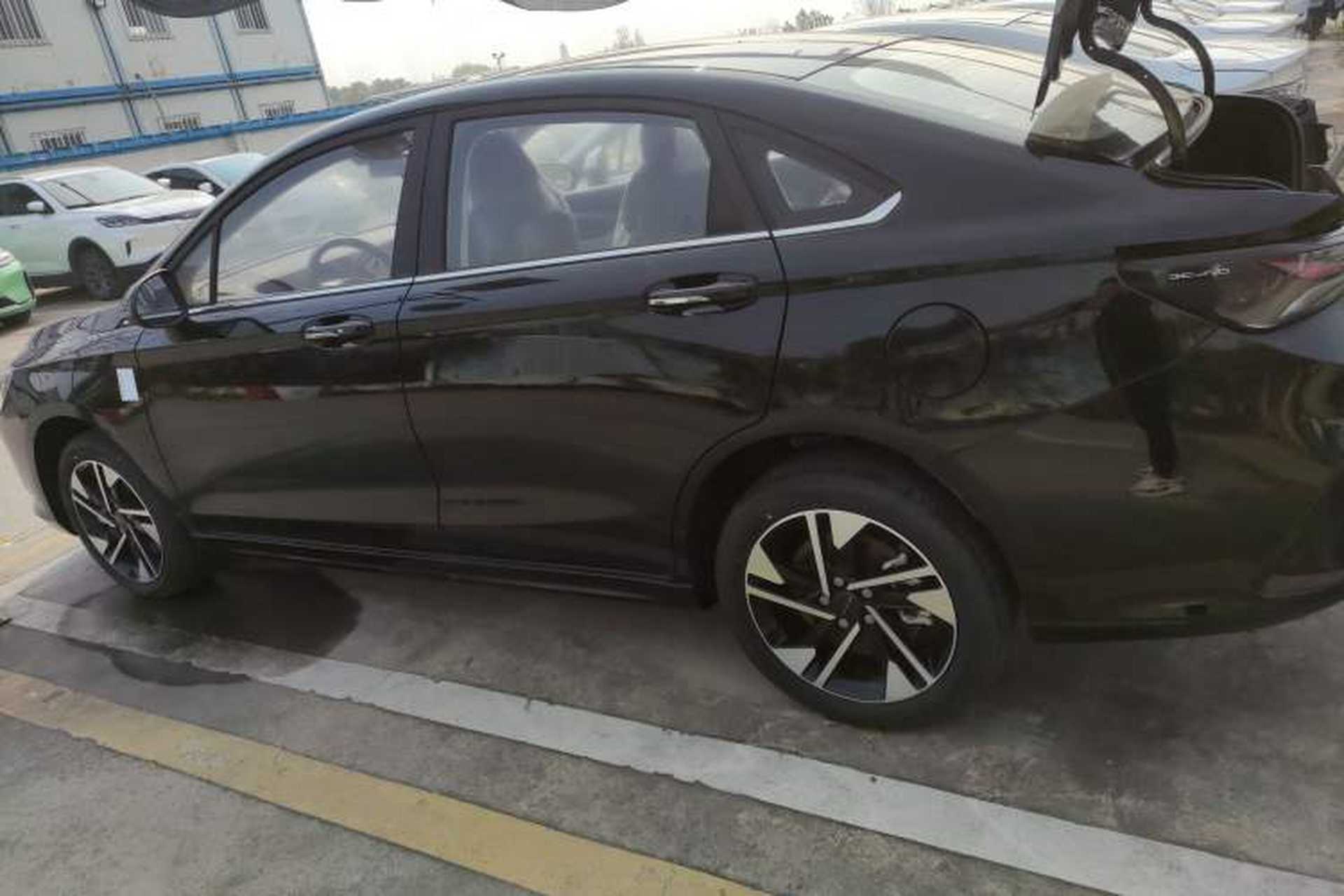 Used BAIC Beijing EU5 PLUS 2021 R600 Premium Edition Left Side