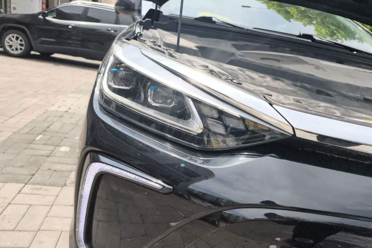 Used BAIC Beijing EU5 PLUS 2021 R600 Premium Edition Right Front Headlight