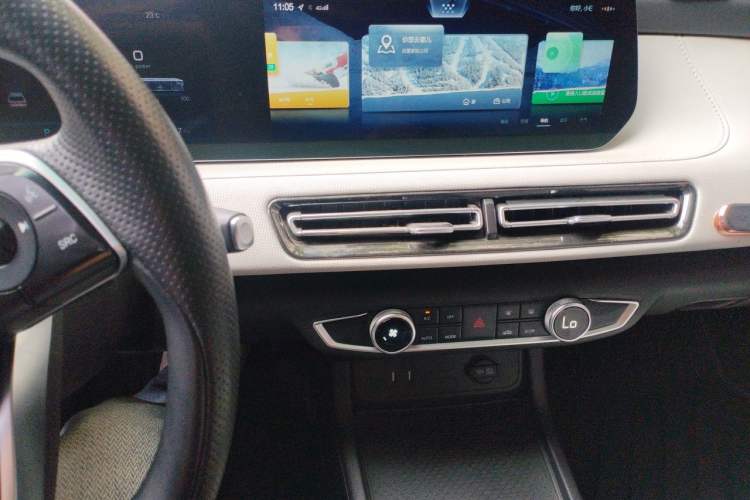 Used BAIC Beijing EU5 PLUS 2021 R500 Premium Edition Audio And AC Panel