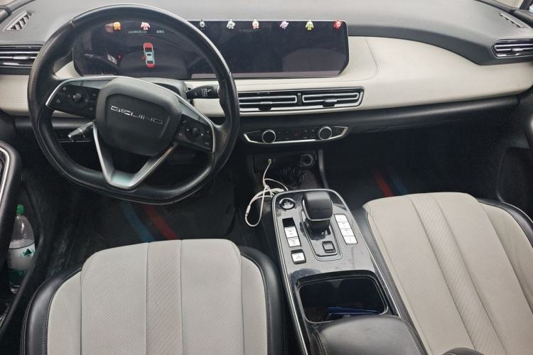 Used BAIC Beijing EU5 PLUS 2021 R500 Premium Edition Center Console