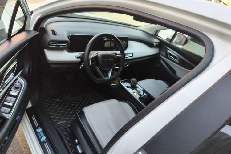 Used BAIC Beijing EU5 PLUS 2021 R600 Premium Edition Driver Seat